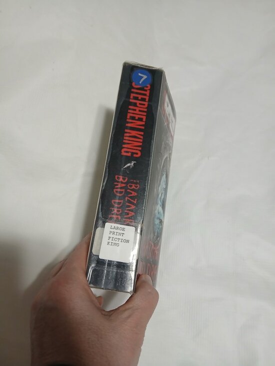 Stephen King The Bazaar of Bad Dreams Large Print Soft Cover Castle Rock Gale - Picture 3 of 8